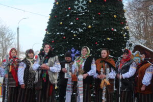 Tradițiile și obiceiurile de iarnă oglindite în cadrul Festivalului ”Să trăiți, să înfloriți…!