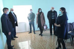 La Gimnaziul Olişcani au fost date în recepţie lucrările de reparaţie a acoperişului instituţiei