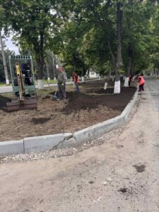 Continuă lucrările de amenajare a drumului de acces L204 – strada Păcii din orașul Șoldănești